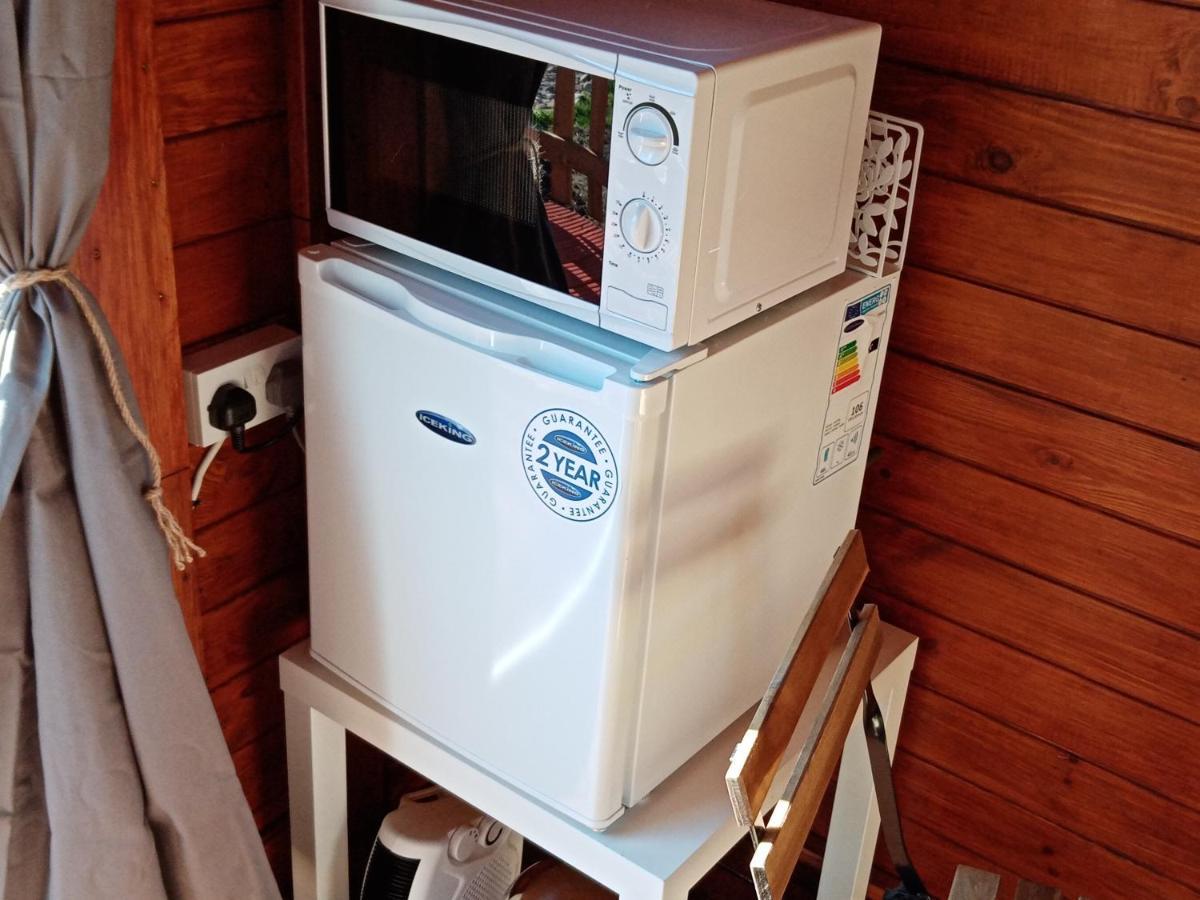 Wee Hoose Glamping 3 호텔 Kinbrace 외부 사진