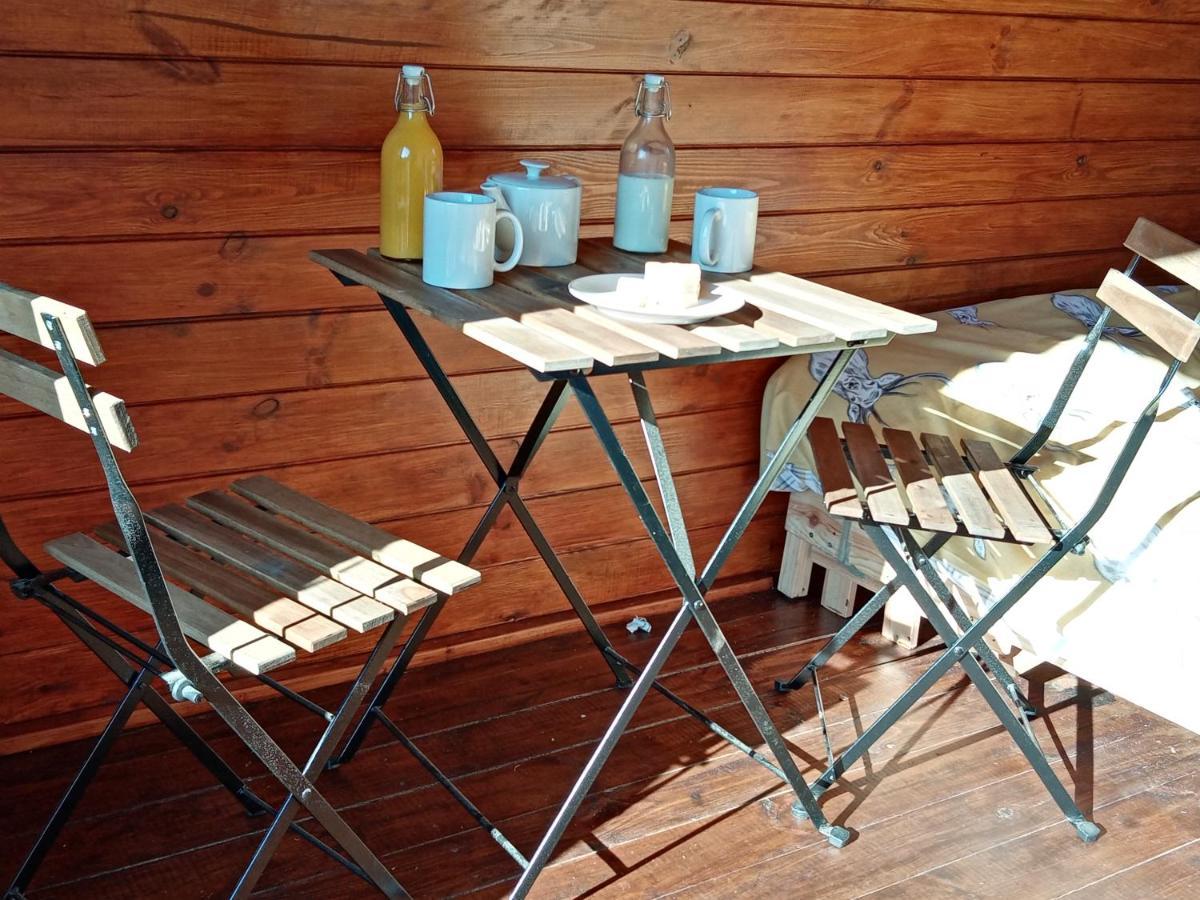 Wee Hoose Glamping 3 호텔 Kinbrace 외부 사진